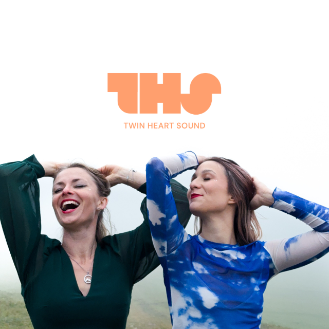 Sarah and Vita of Twin Heart Sound on a misty hillside